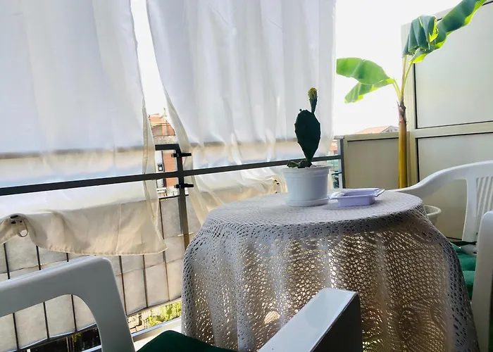 アパート Raggio Di Sole A 800m Dalla カウローニア・マリーナ