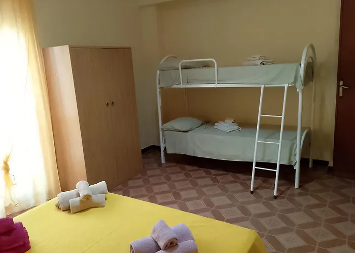 アパート Raggio Di Sole A 800m Dalla カウローニア・マリーナ